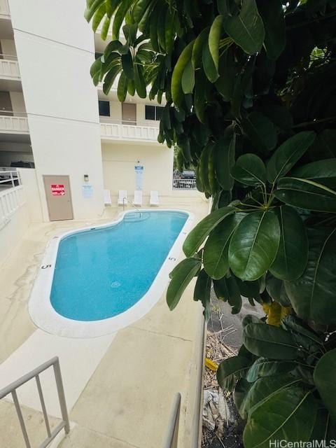 1676 Ala Moana Blvd Unit 1007, Honolulu, HI 96815 - view of community pool