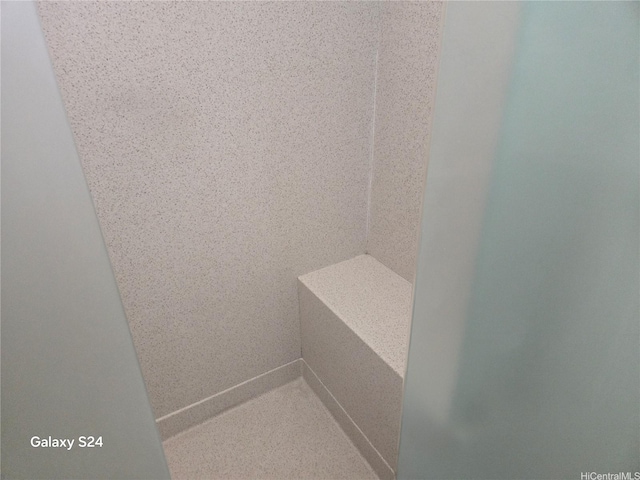94-1060 Lelehu St, Waipahu, HI 96797 - bathroom with baseboards