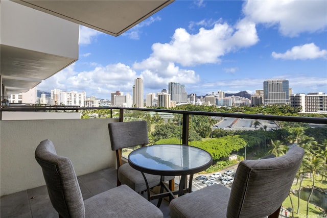 1860 Ala Moana Blvd Unit 1208, Honolulu, HI 96815 - balcony with a skyline view
