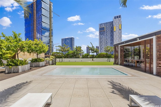 987 Queen St Unit 3209, Honolulu, HI 96814 - view of swimming pool with a view of city