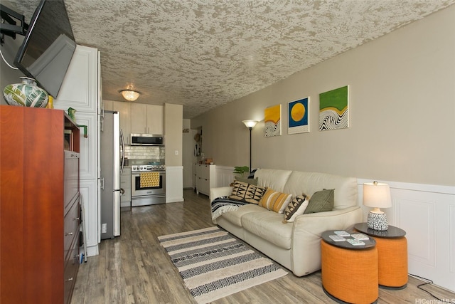 225 Kaiulani Ave Unit 506, Honolulu, HI 96815 - photo 2
