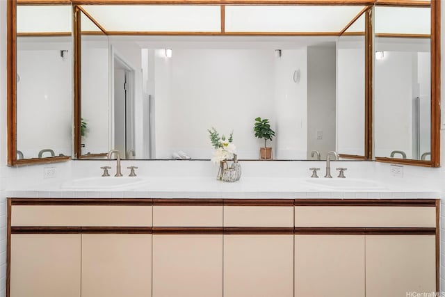 98-653 Papalealii St, Aiea, HI 96701 - full bathroom featuring double vanity
