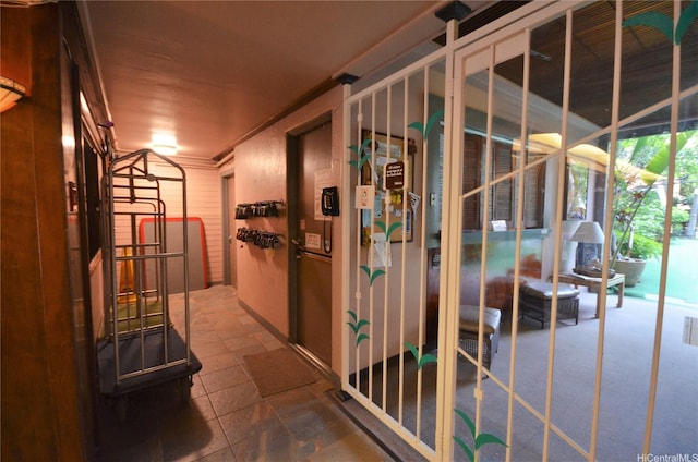 417 Nohonani St Unit 405, Honolulu, HI 96815 - interior space