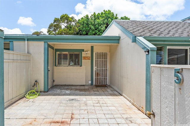 44-130-5 Mui Pl Unit 2605, Kaneohe, HI 96744 - property entrance with roof with shingles