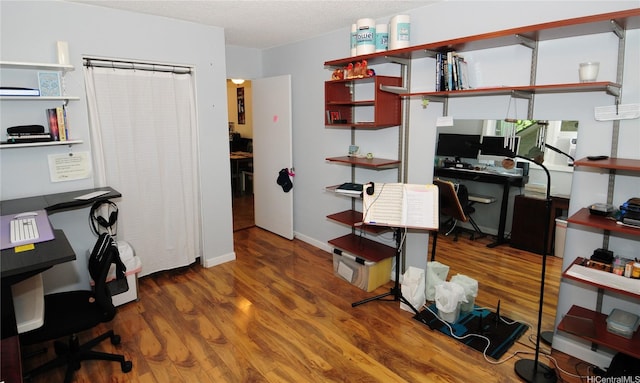 47-643 Hui Ulili St, Kaneohe, HI 96744 - office space featuring wood finished floors