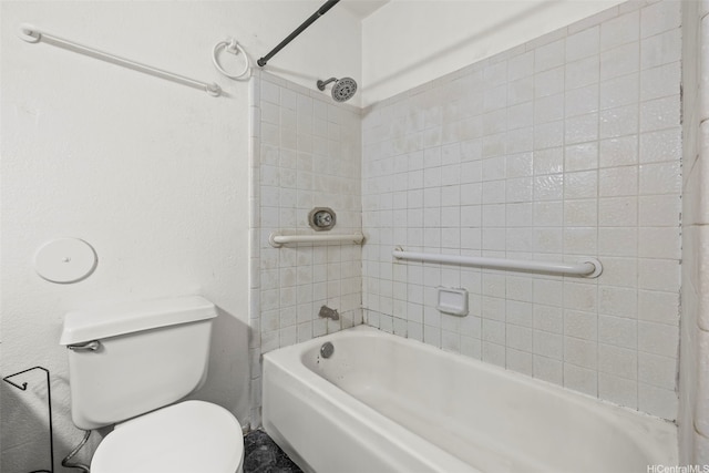 94-011 Kuahelani Ave Unit 135, Mililani, HI 96789 - full bathroom featuring shower / tub combo and toilet