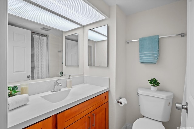 2754 Kuilei St Unit 1601, Honolulu, HI 96826 - full bathroom with vanity and curtained shower