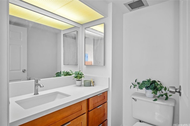 2754 Kuilei St Unit 1601, Honolulu, HI 96826 - bathroom with toilet and vanity