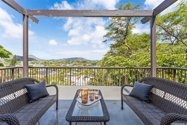 222 Kawaikui Pl, Honolulu, HI 96821 - balcony featuring a mountain view
