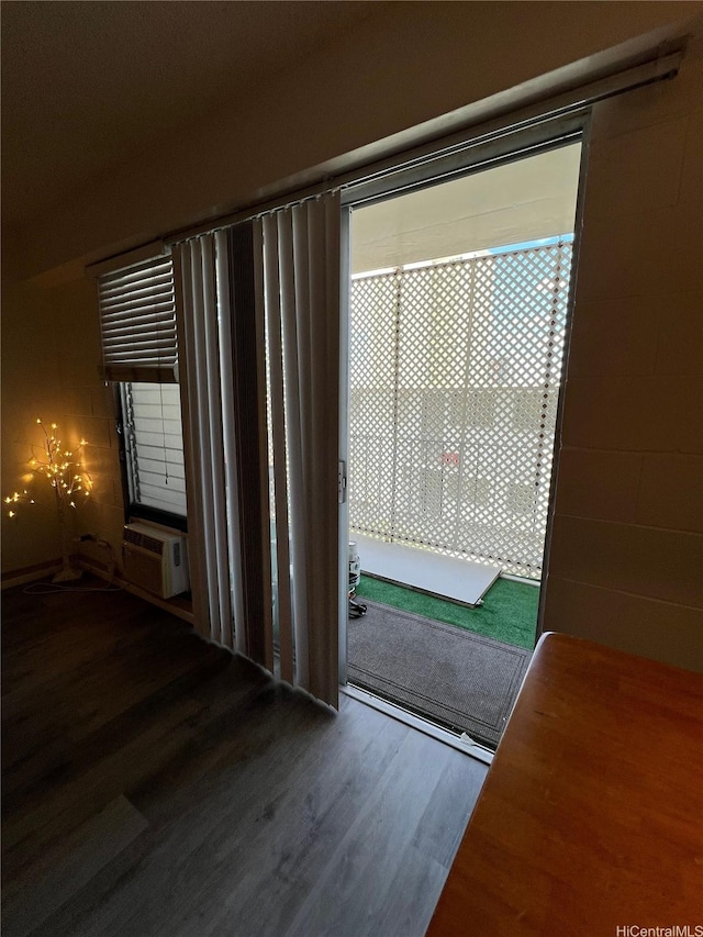 1616 Kewalo St Unit 303, Honolulu, HI 96822 - entryway featuring wood finished floors