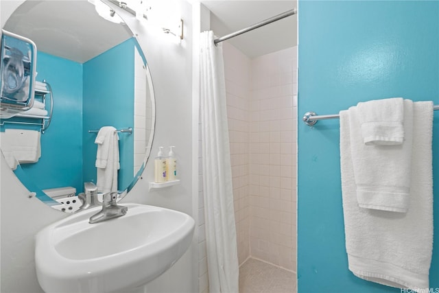 444 Kanekapolei St Unit 513, Honolulu, HI 96815 - full bathroom with a sink and tiled shower