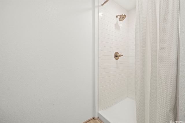615 Keawe St Unit 3005, Honolulu, HI 96813 - full bath featuring tiled shower