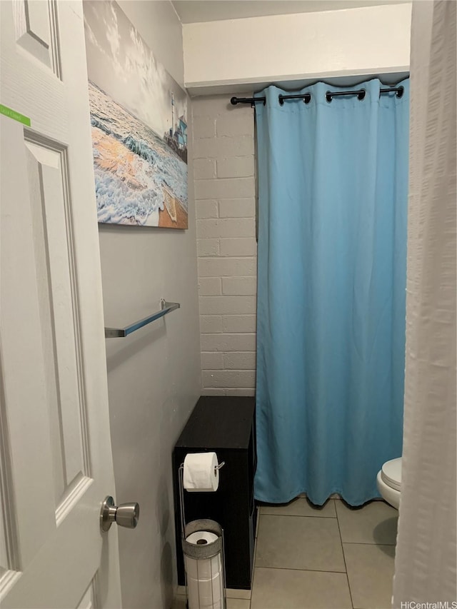 410 Nahua St Unit 204, Honolulu, HI 96815 - bathroom featuring tile patterned floors and a shower with curtain