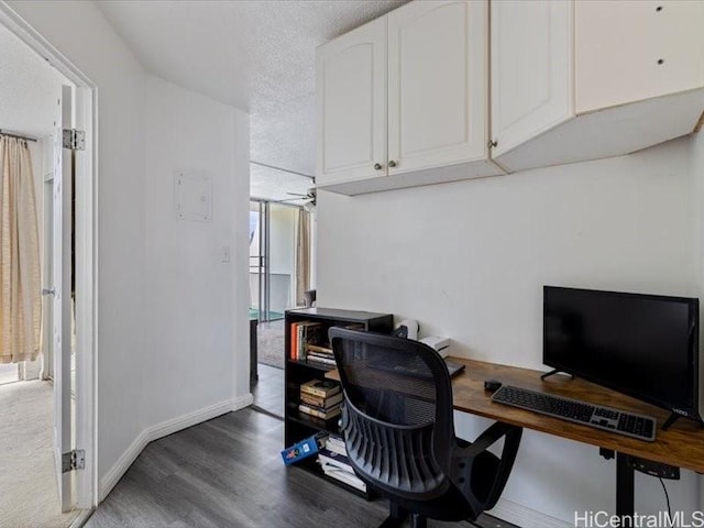 95-2055 Waikalani Pl Unit B404, Mililani, HI 96789 - home office with wood finished floors, a textured ceiling, and ceiling fan