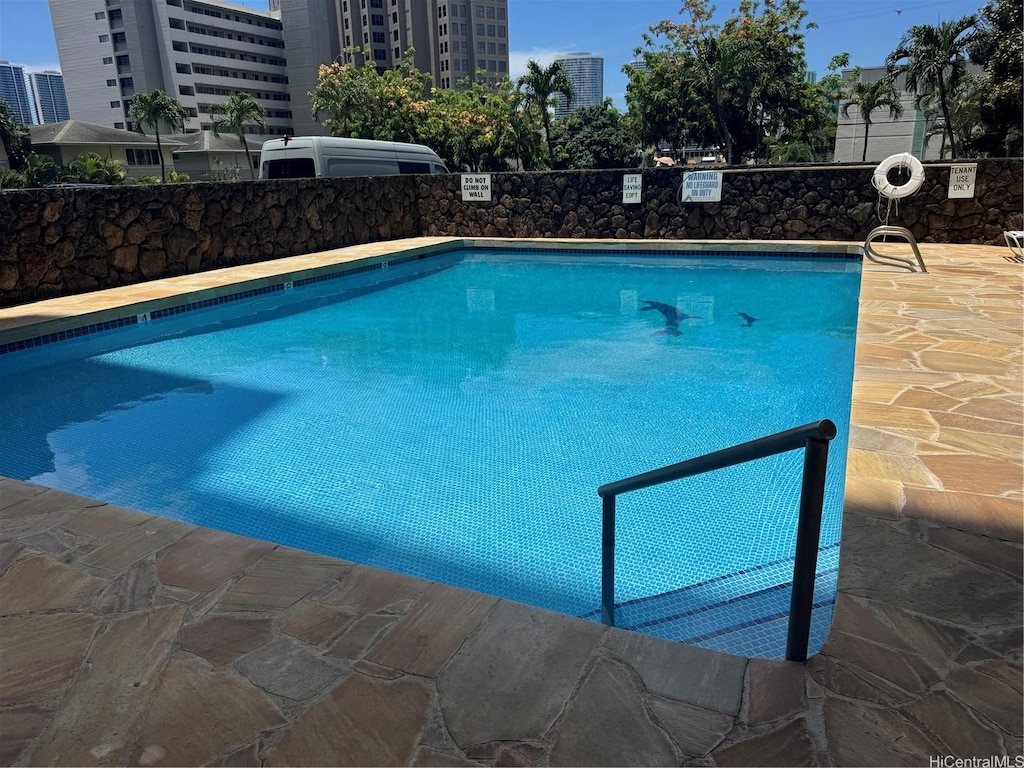 1050 Kinau St Unit 506, Honolulu, HI 96814 - photo 1