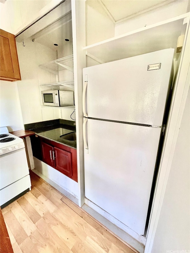 3901 Maunahilu Pl, Honolulu, HI 96816 - photo 23