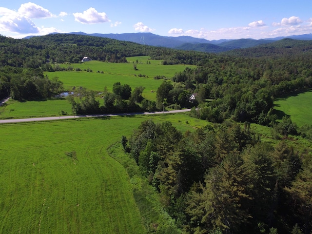 Listing photo 2 for 813 Plunkton Rd, Warren VT 05674