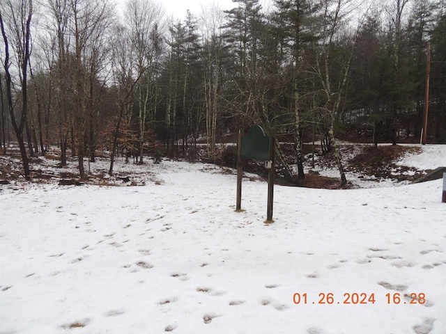 Listing photo 3 for 7 Lake Shore Dr, Winchester NH 03470