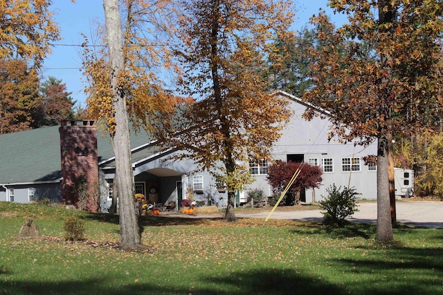203 Kingston Rd, Danville, NH 03819 - view of front of property featuring a front lawn