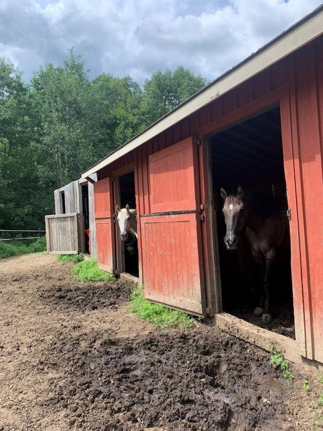 17 Tracy Hill Rd, Northfield, VT 05663 - view of horse barn
