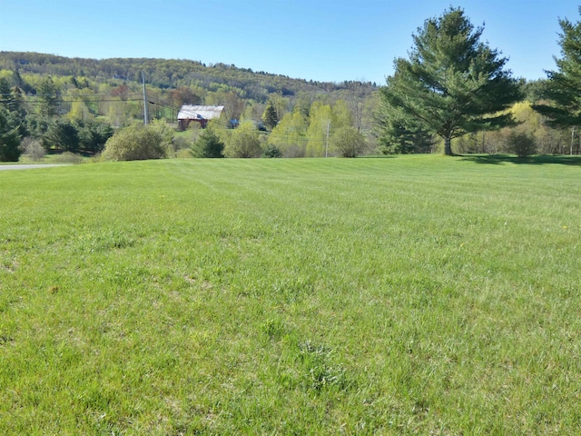 Listing photo 3 for 41 Whispering Pines Rd, Newport City VT 05855