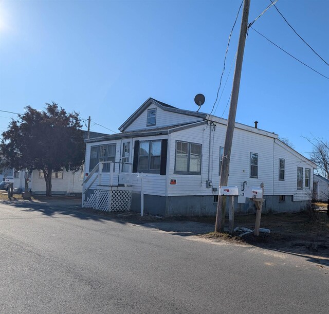 view of front of property