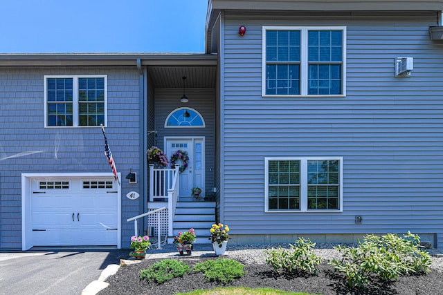 view of front of home featuring a garage