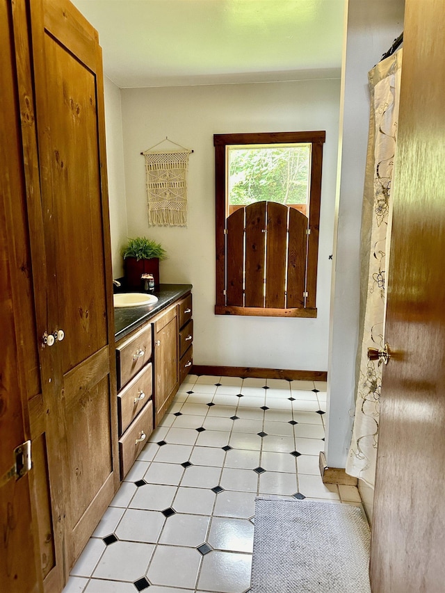 bathroom with vanity