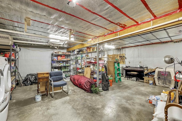 garage featuring washer / clothes dryer