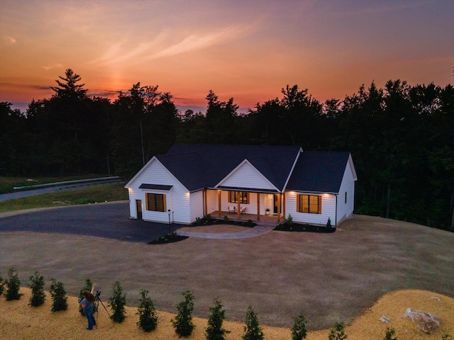 view of front of home with covered porch