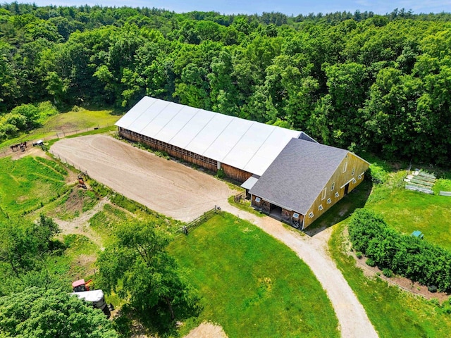 bird's eye view with a view of trees