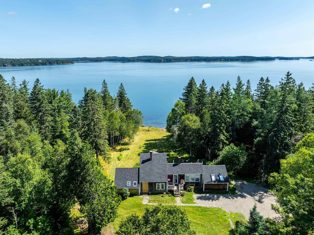 bird's eye view featuring a water view