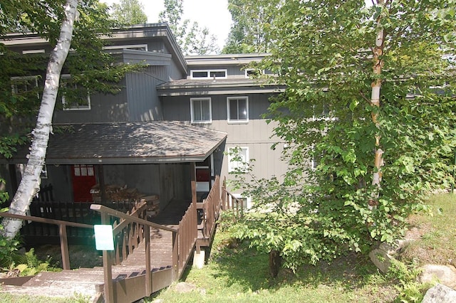 view of front facade