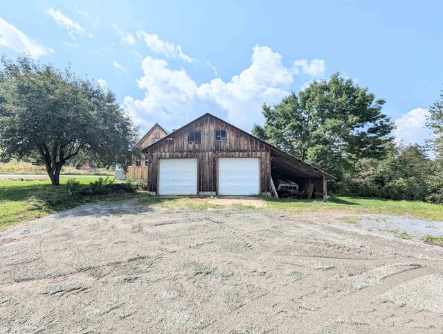 2454 W Barnet Rd, Barnet, VT 05821 - garage featuring a garage