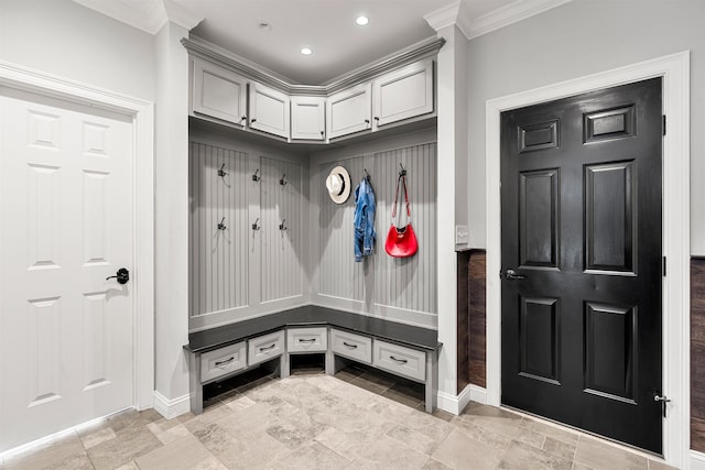 mudroom featuring recessed lighting, baseboards, and crown molding