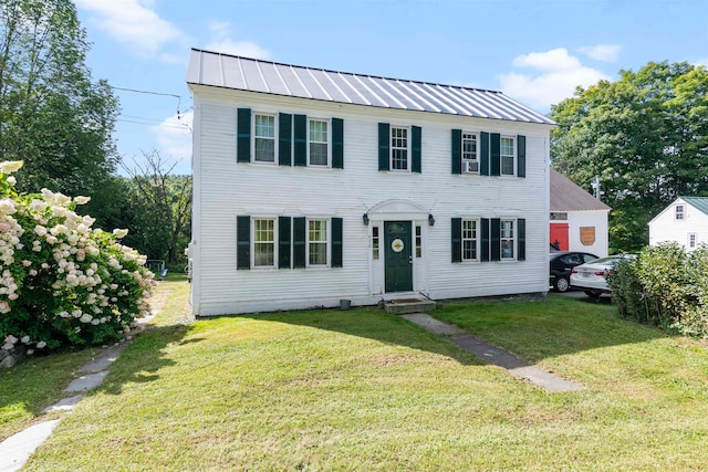 view of front of house featuring a front yard