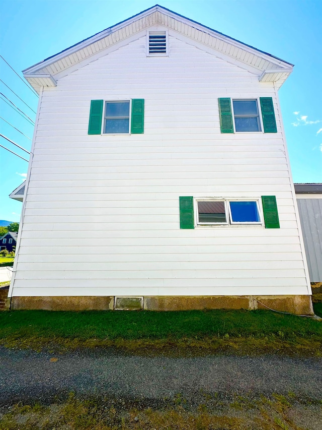 view of side of property