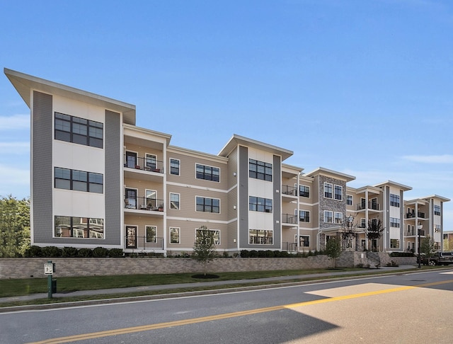 55 Pointe Pl # 106, Dover, NH 03820 - view of building exterior