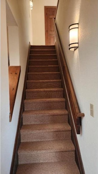 107 Blueberry Ledge Rdg Unit 45, Plymouth, VT 05056 - view of staircase