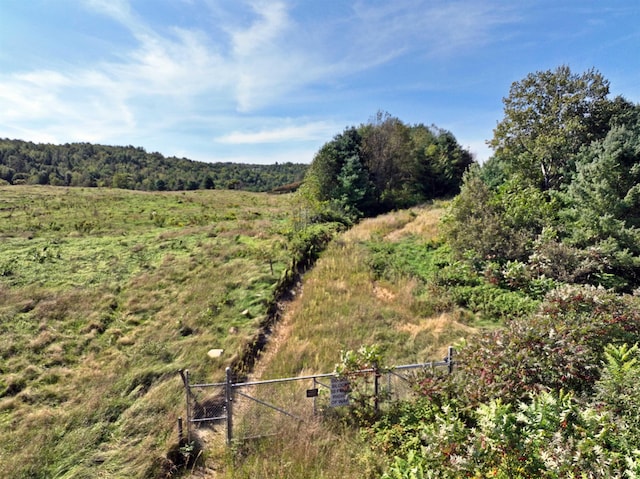 655 Kinsey Rd, Barton, VT 05822