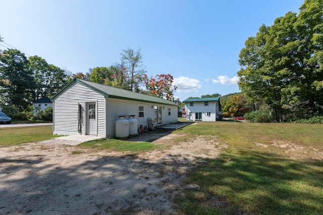 exterior space featuring a yard