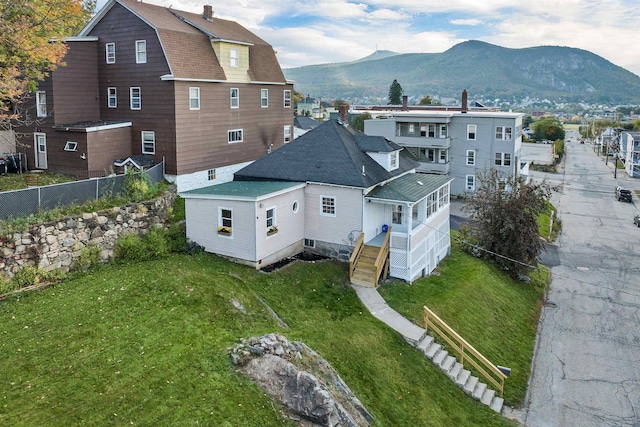 bird's eye view featuring a mountain view