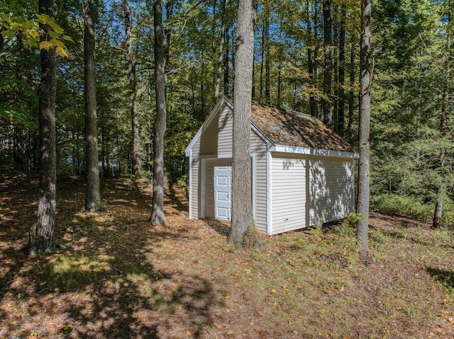 view of outbuilding