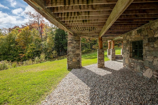 view of yard featuring a patio area