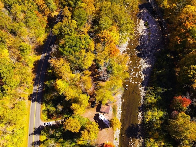 Listing photo 3 for 724 Saxton River Rd, Rockingham VT 05154