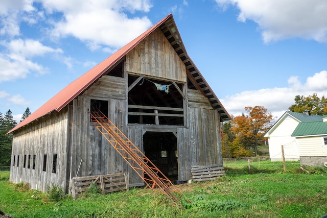 view of outdoor structure