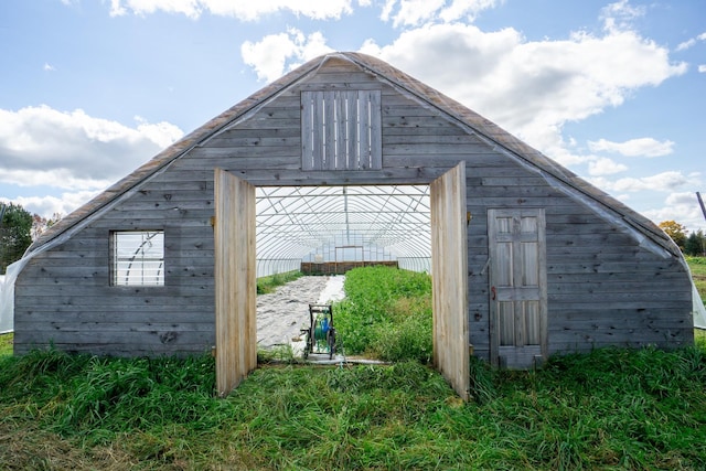 view of outdoor structure