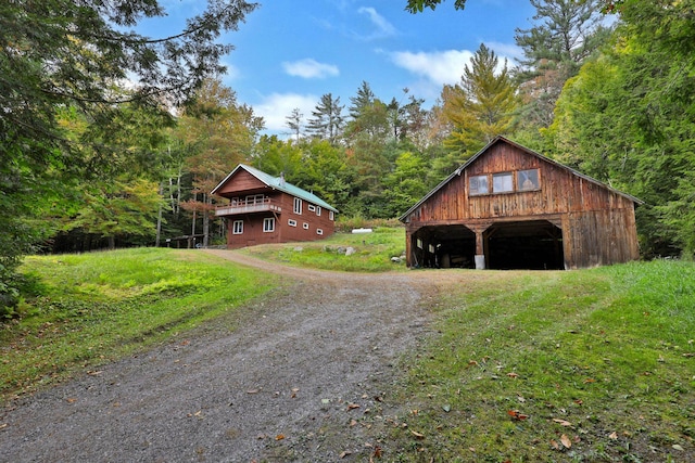 view of outbuilding