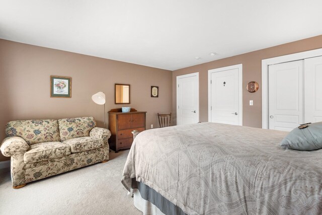 bedroom with carpet floors