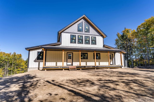 view of front of home with covered porch